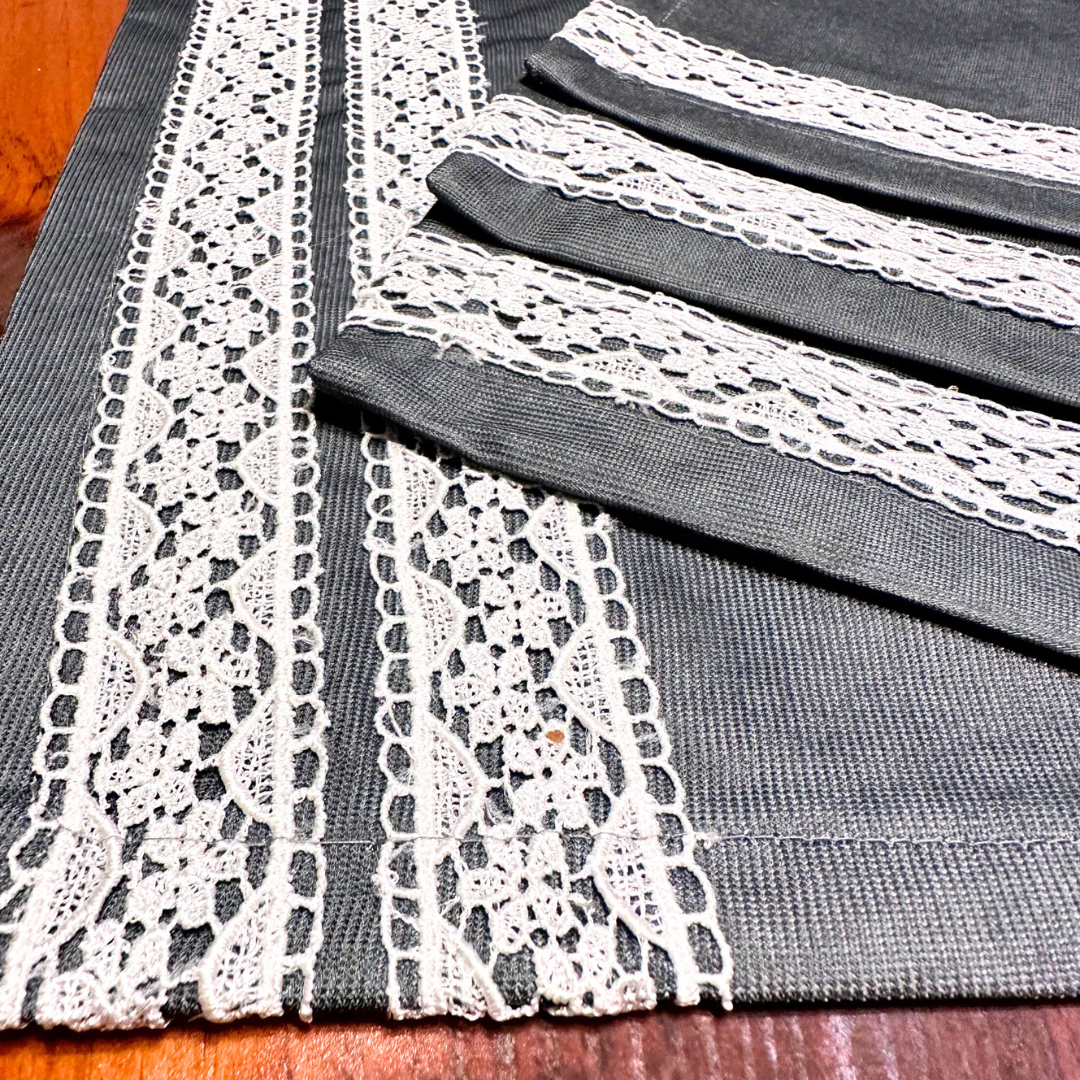 Elegant Lace Table Runner and Placemat Set – Handmade in Turkey (7 Pieces)
