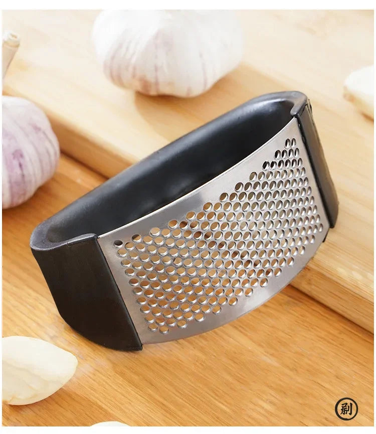 Stainless Steel Garlic Press Crusher – Manual Garlic Mincer & Chopping Tool - Roomsium