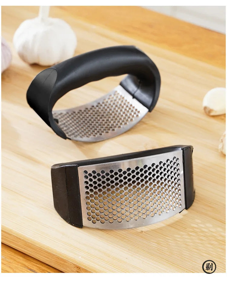 Stainless Steel Garlic Press Crusher – Manual Garlic Mincer & Chopping Tool - Roomsium