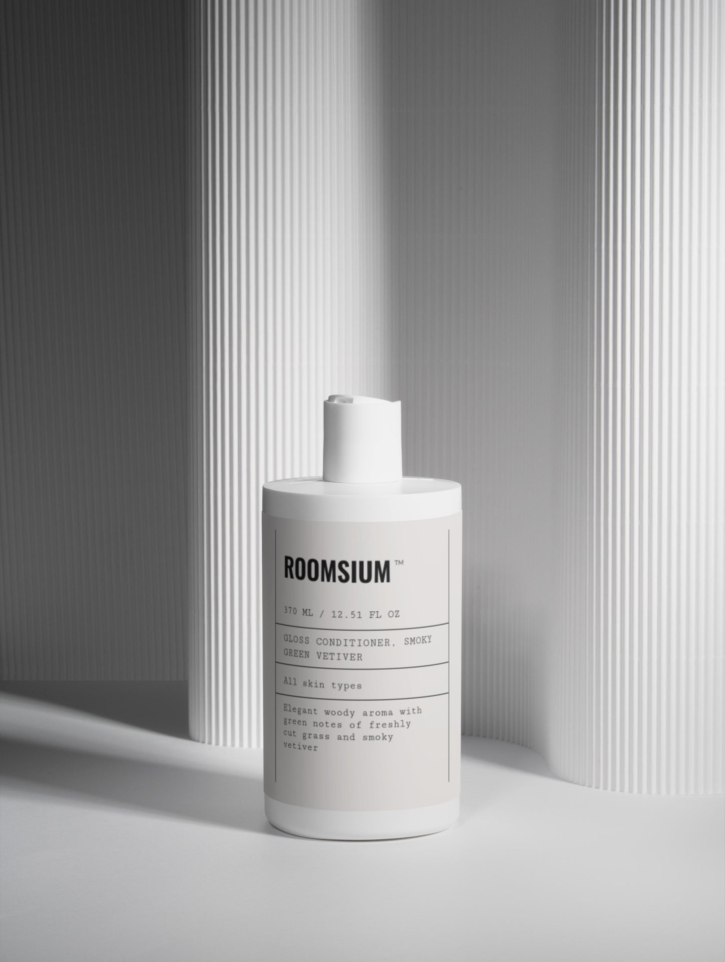 Roomsium Gloss Conditioner – Smooth, Strength & Shine (370 ml)