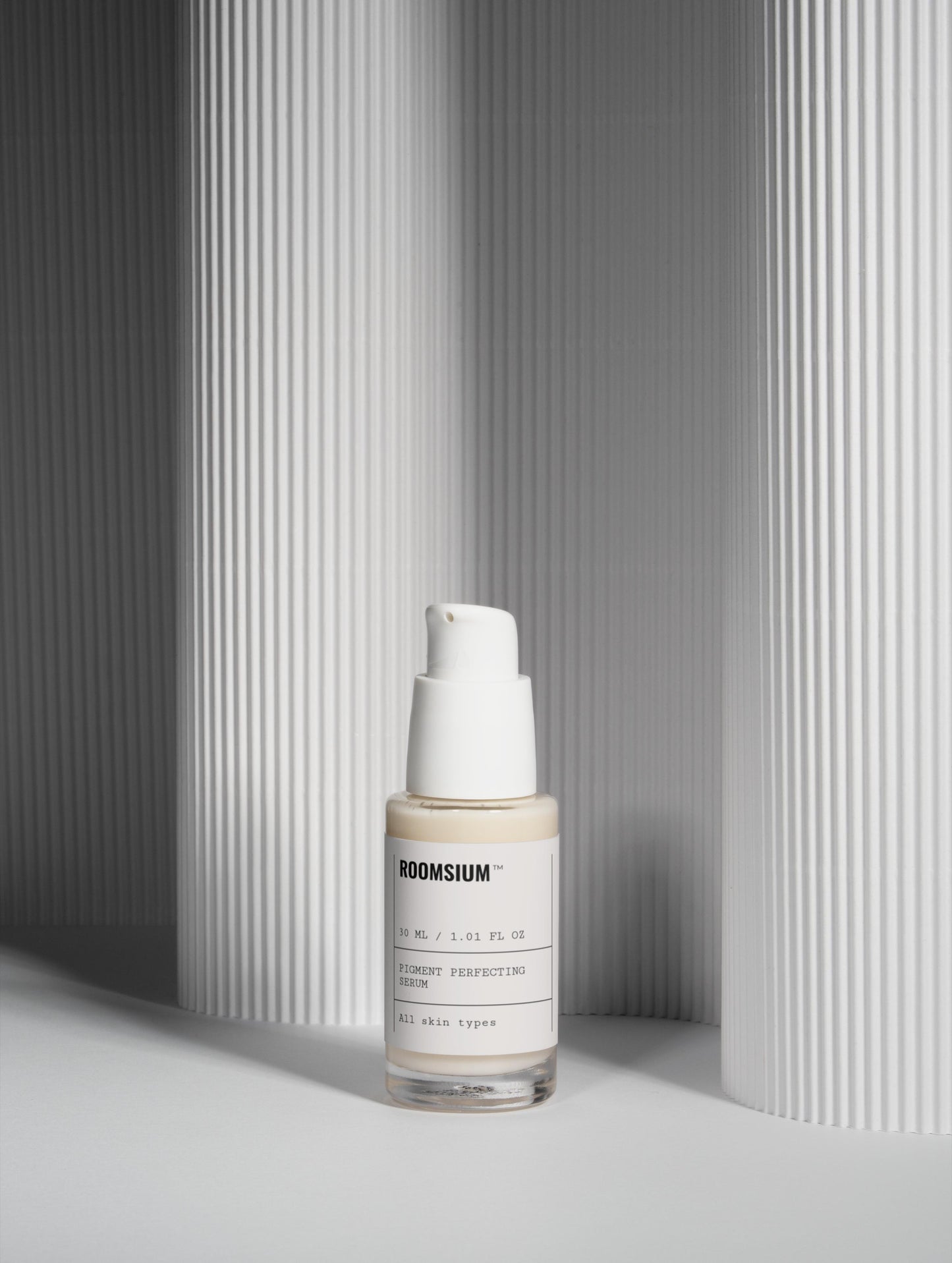 Roomsium Dark Spot Corrector Set with Vitamin C Serum