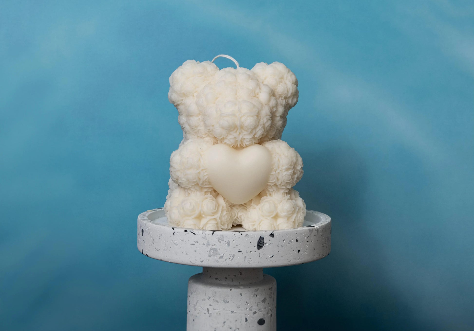 Rose Bear Decorative Candle – Handmade Natural Soy Wax - Roomsium